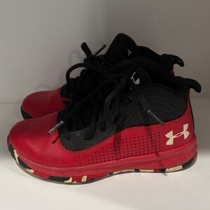Under Armour Kids Red and Black Sneakers 13K
